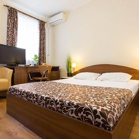 Studio In The City Center - Kravtsova Lane 13B-6 Kharkiv Exterior photo
